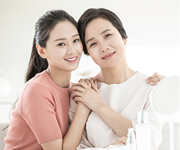 하지정맥류의 유전적 요인을 나타내는 가족 모습